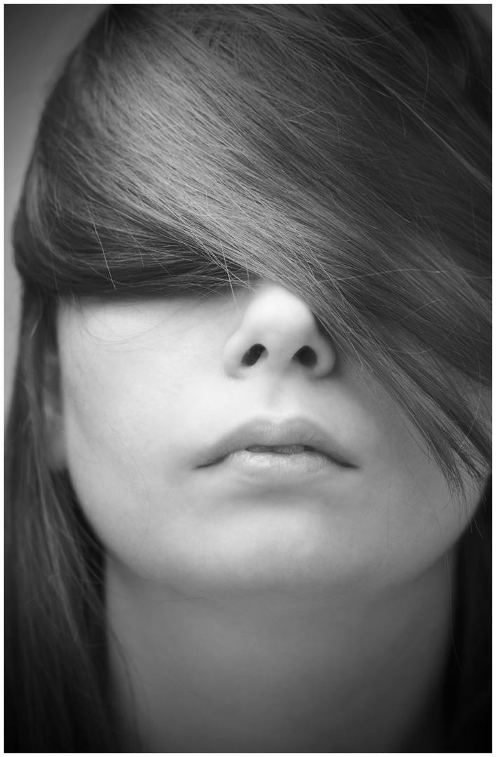 Portrait noir et blanc de Maureen Peillon